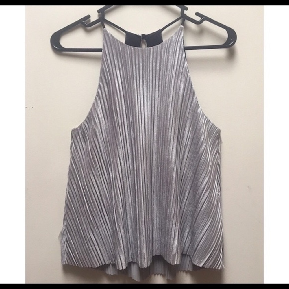 Ecote Silver Velvet Keyhole Back Halter top